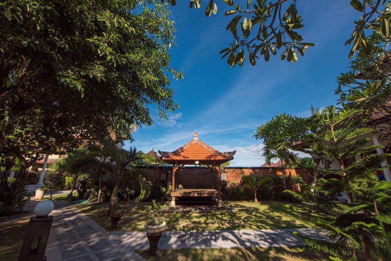 Puri Nusa Beach Hotel นูซาเลมโบงัน ภายนอก รูปภาพ